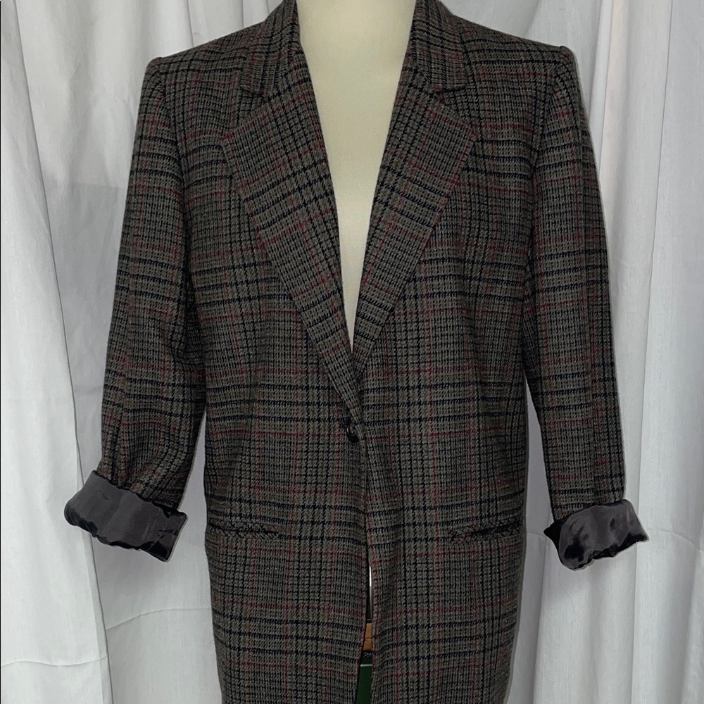 Sag Harbor Multi Color Wool Lined Blazer.  Size 10.  1‎ button. Front Pockets.